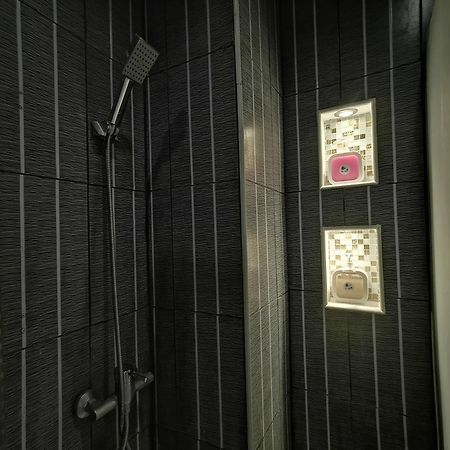 Kan Home Hotel Kanchanaburi Luaran gambar