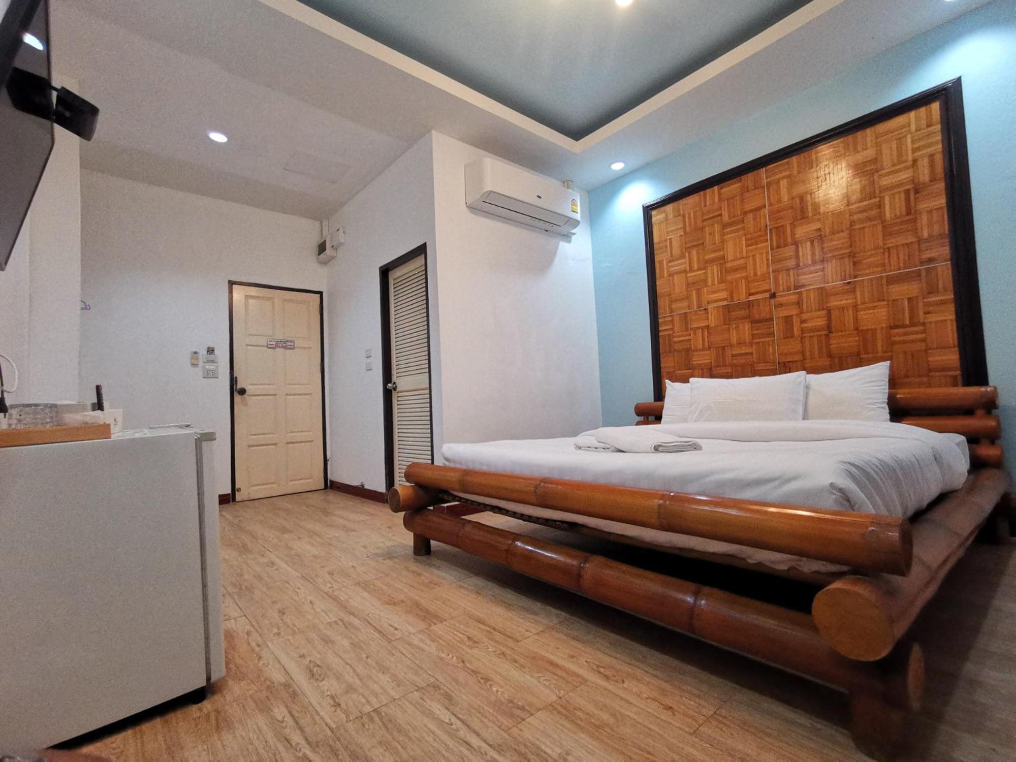 Kan Home Hotel Kanchanaburi Luaran gambar