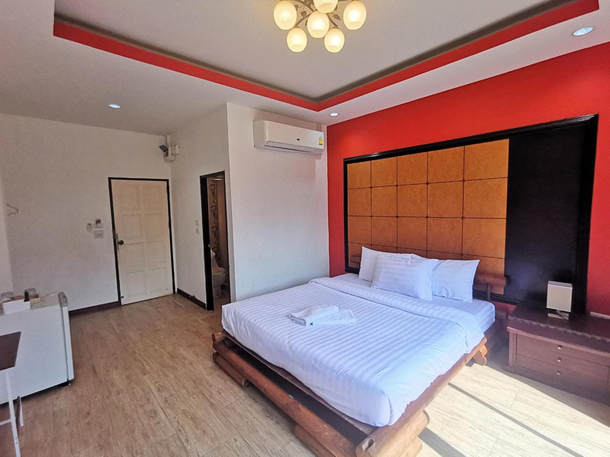 Kan Home Hotel Kanchanaburi Luaran gambar