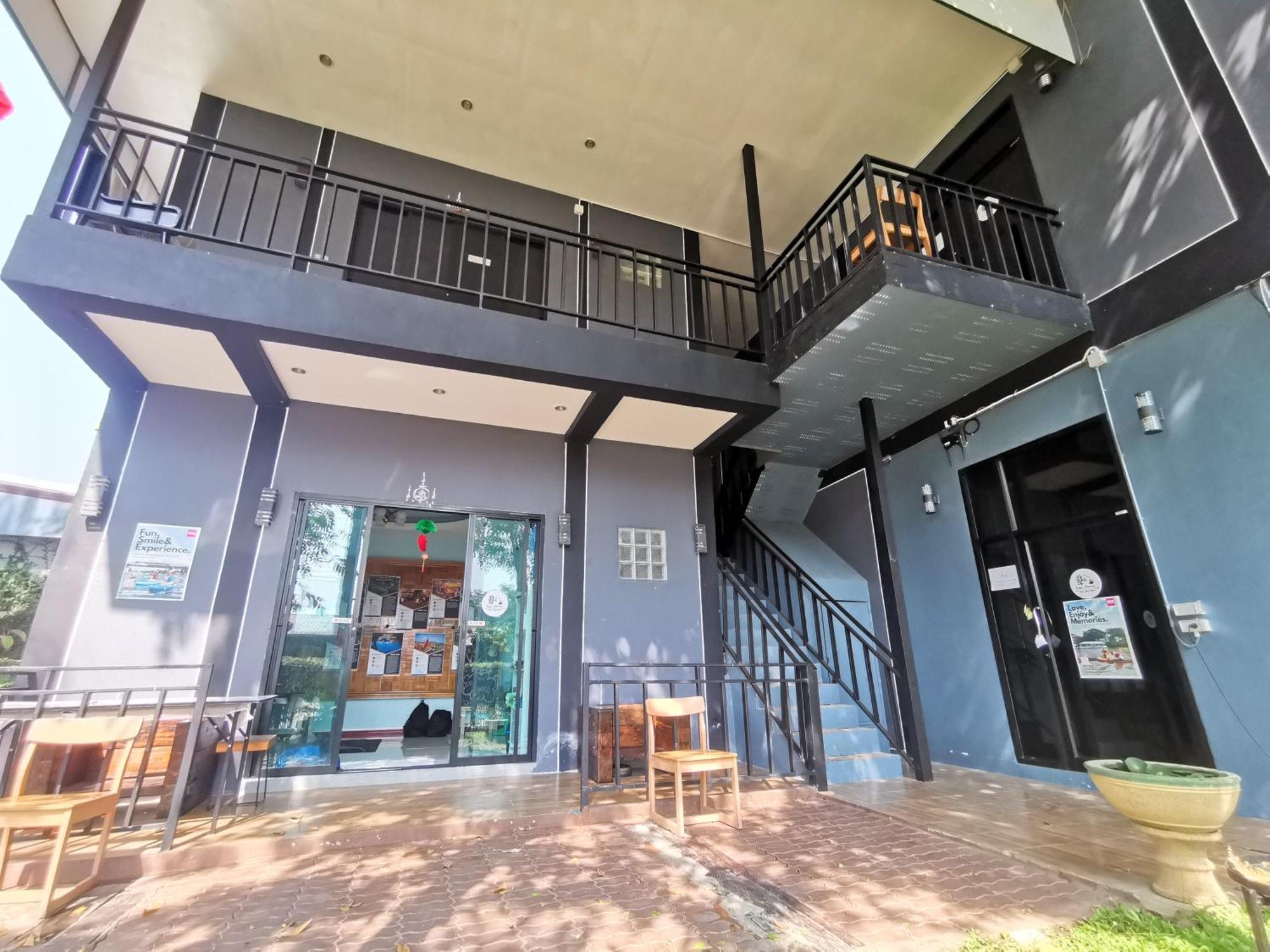 Kan Home Hotel Kanchanaburi Luaran gambar