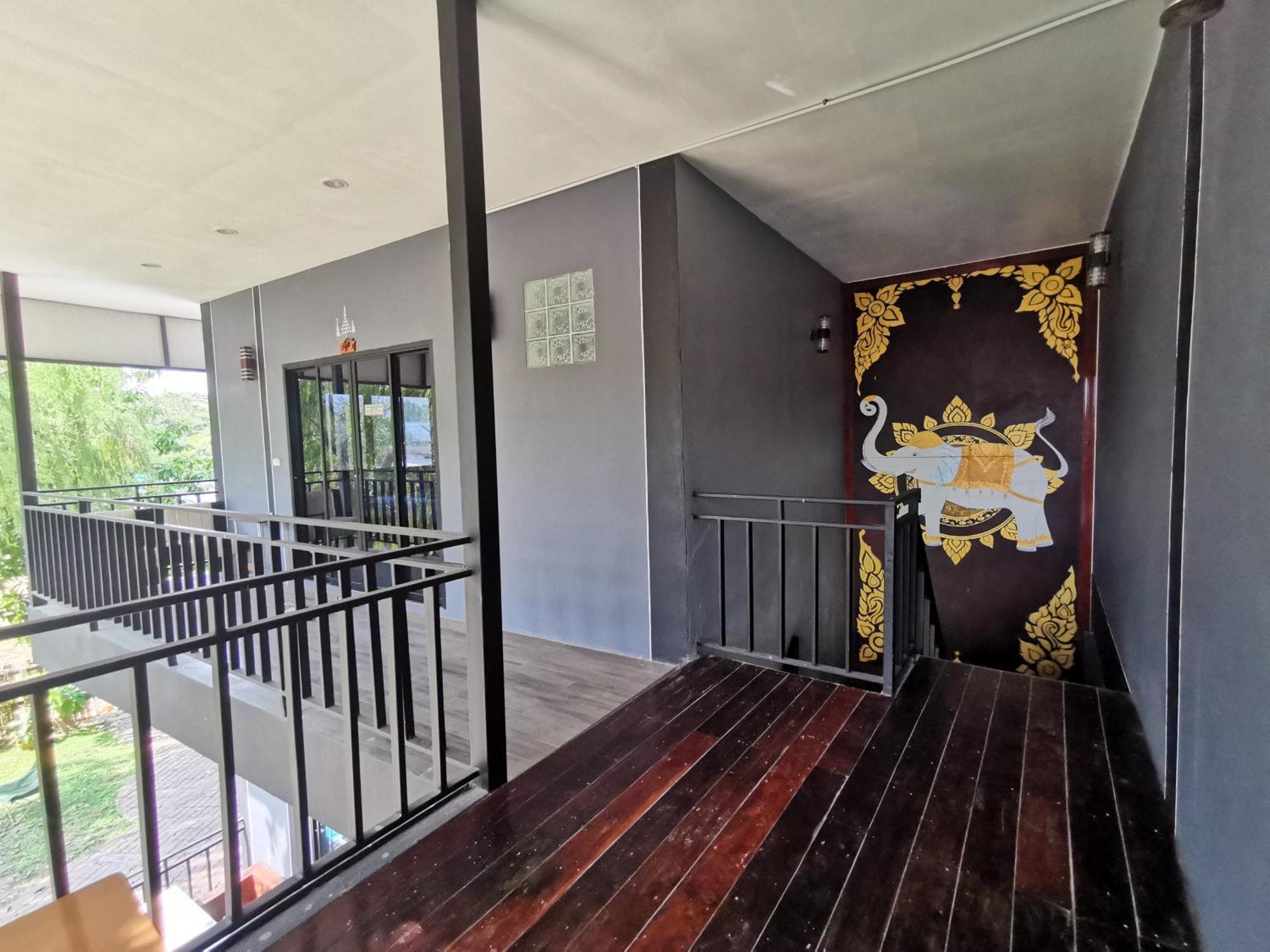 Kan Home Hotel Kanchanaburi Luaran gambar